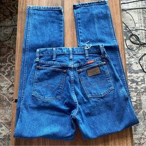 Wrangler Straight Leg Jeans - Classic Blue Denim